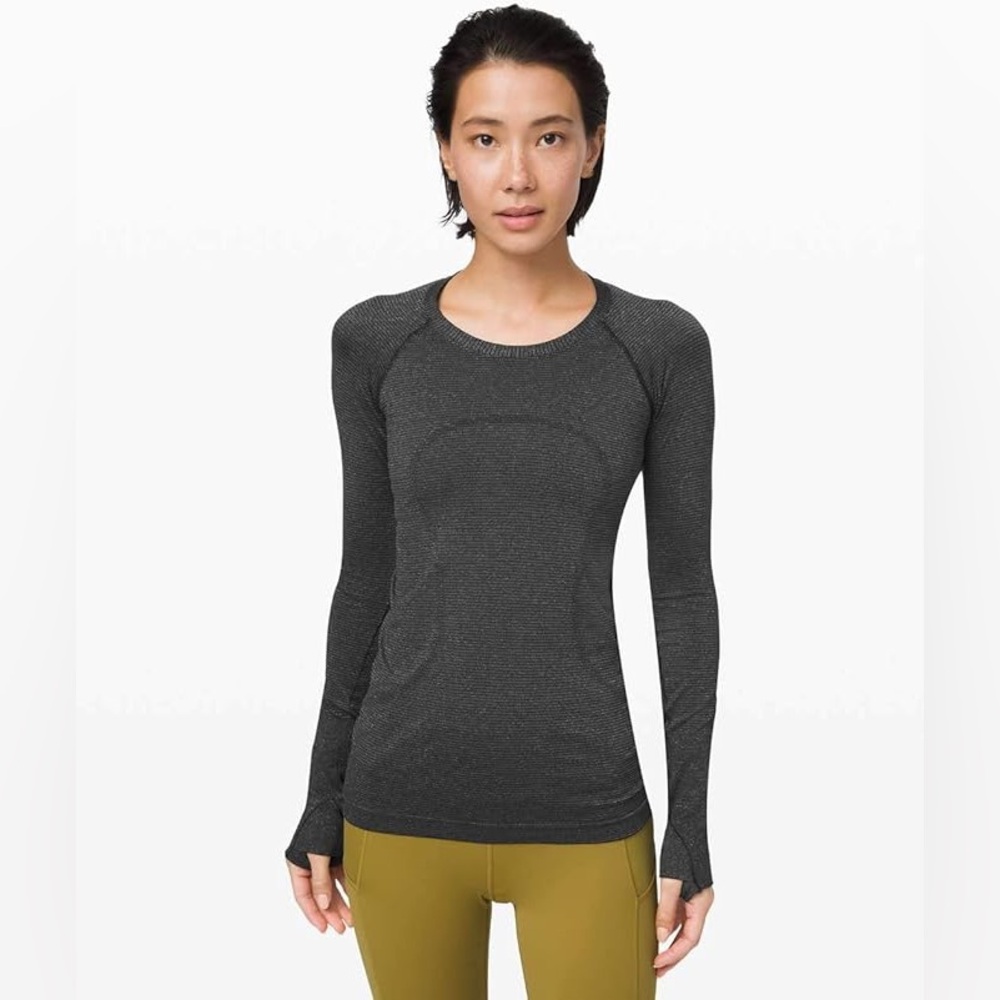 Lululemon Swiftly Speed Long Sleeve *Shine
Black / White / Silver. 
Size 4.